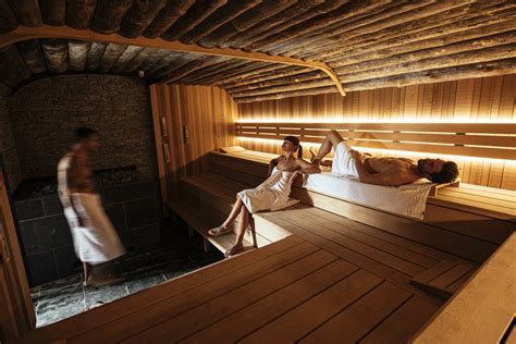 sauna mixte nu|Espace naturiste